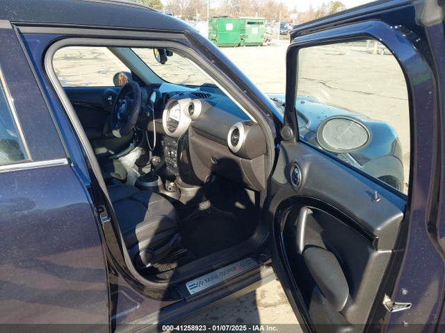 2011 MINI COOPER S COUNTRYMAN WMWZC3C56BWL79283 Photo 4
