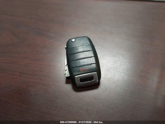 5XXGM4A78FG472279 KIA Optima Lx
