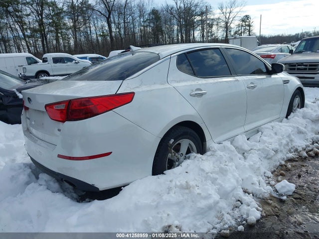 5XXGM4A78FG472279 KIA Optima Lx