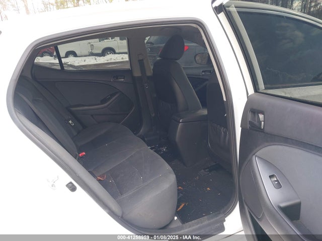 5XXGM4A78FG472279 KIA Optima Lx