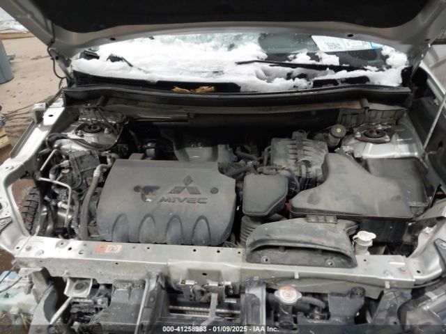 JA4AD2A37KZ036905 Mitsubishi Outlander Es