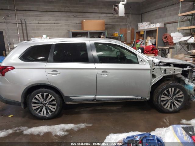 JA4AD2A37KZ036905 Mitsubishi Outlander Es