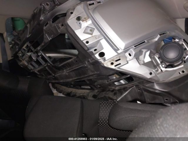 JA4AD2A37KZ036905 Mitsubishi Outlander Es