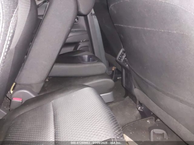 JA4AD2A37KZ036905 Mitsubishi Outlander Es