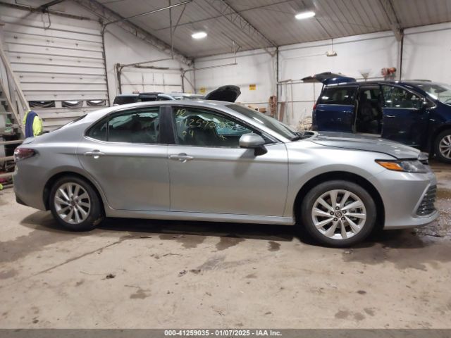 4T1C11AK5RU261268 Toyota CAMRY LE