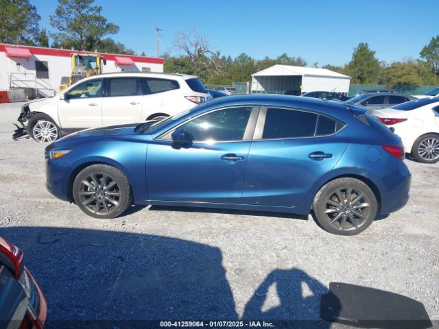3MZBN1L3XJM210428 Mazda Mazda3 Touring