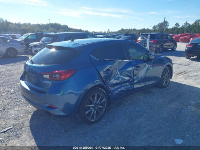 3MZBN1L3XJM210428 Mazda Mazda3 Touring