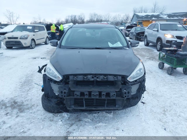 Ford FOCUS SE 2015 1FADP3F23FL333961 Image 13