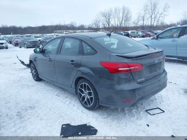 Ford FOCUS SE 2015 1FADP3F23FL333961 Image 3