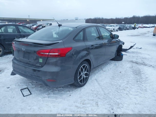 Ford FOCUS SE 2015 1FADP3F23FL333961 Image 4