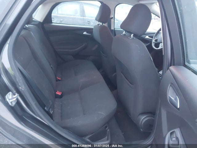 Ford FOCUS SE 2015 1FADP3F23FL333961 Image 8