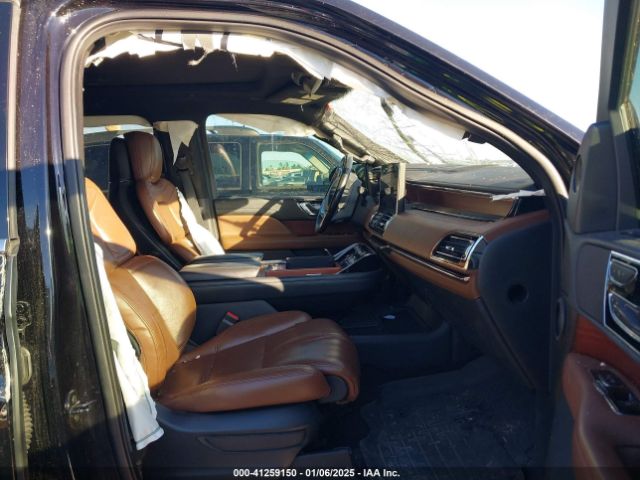 5LMJJ2LT9NEL01131 Lincoln Navigator Reserve
