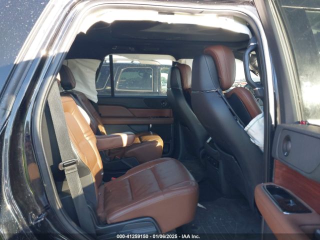 5LMJJ2LT9NEL01131 Lincoln Navigator Reserve
