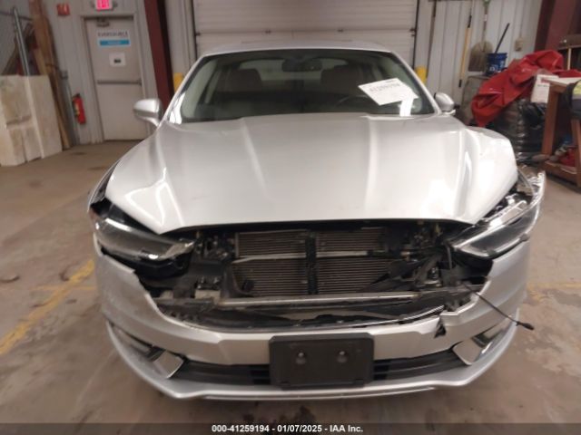3FA6P0T97HR243242 Ford FUSION SE