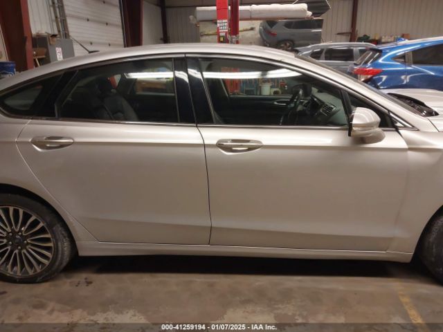 3FA6P0T97HR243242 Ford FUSION SE