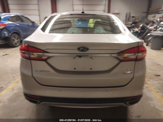 3FA6P0T97HR243242 Ford FUSION SE