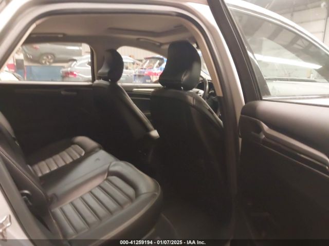 3FA6P0T97HR243242 Ford FUSION SE