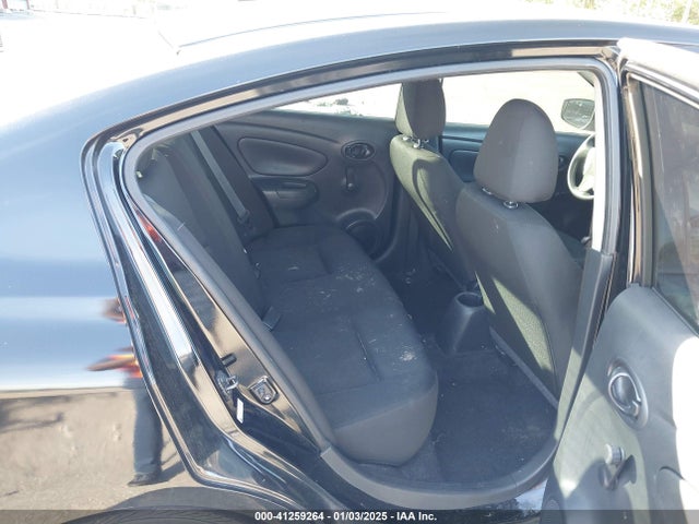 Nissan Versa 1.6 S 2019 3N1CN7AP7KL824668 Image 8