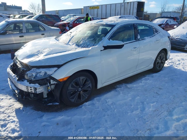 Honda CIVIC EX 2019 SHHFK7H66KU400461 Image 2