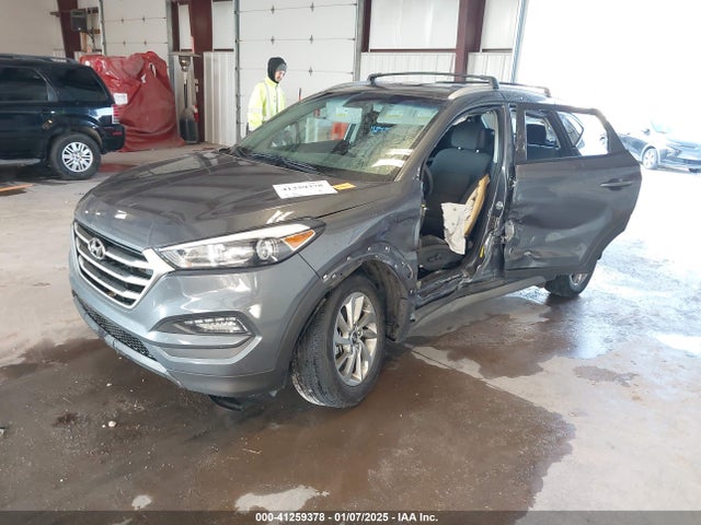 Hyundai TUCSON SEL 2018 KM8J33A46JU633607 Image 2