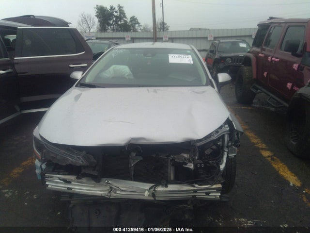 5YFEPMAE3NP282456 Toyota COROLLA LE