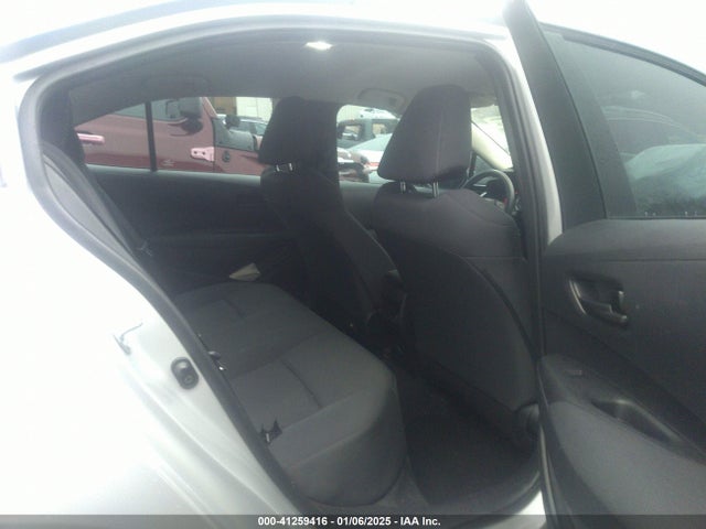 5YFEPMAE3NP282456 Toyota COROLLA LE
