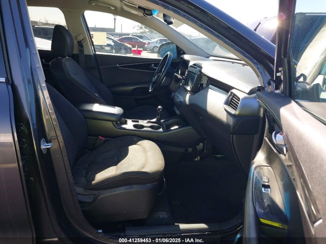 5XYPG4A34HG283048 KIA Sorento 2.4l Lx