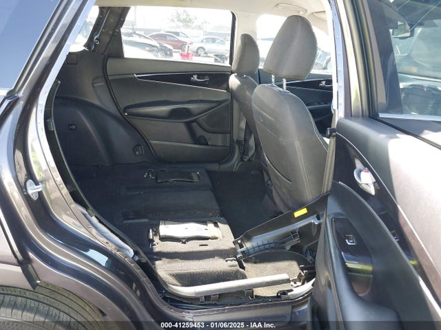 5XYPG4A34HG283048 KIA Sorento 2.4l Lx