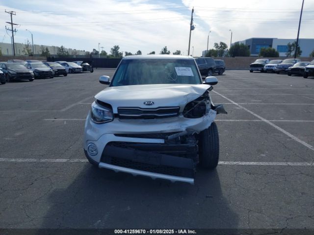 KNDJP3A58J7600365 KIA SOUL +