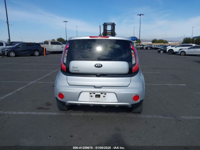 KNDJP3A58J7600365 KIA SOUL +