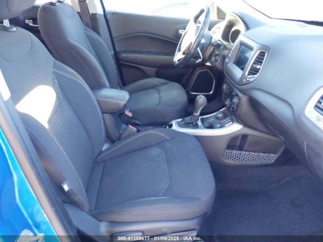 3C4NJDAB3JT440776 Jeep Compass Sport 4x4