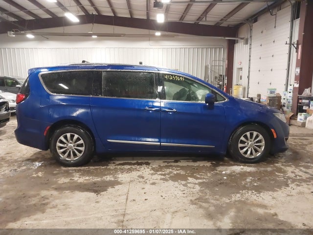 Chrysler Pacifica Touring L 2019 2C4RC1BG3KR589018 Image 13