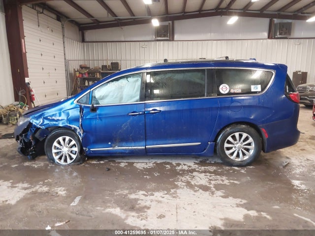 Chrysler Pacifica Touring L 2019 2C4RC1BG3KR589018 Image 14