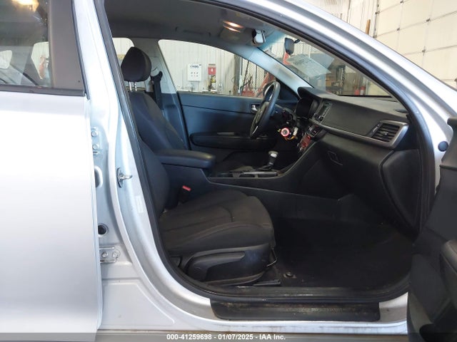 KIA Optima Lx 2016 5XXGT4L36GG017803 Image 5