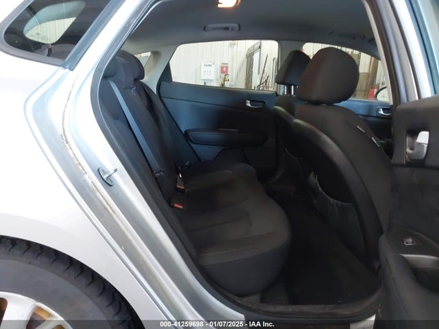 KIA Optima Lx 2016 5XXGT4L36GG017803 Image 8