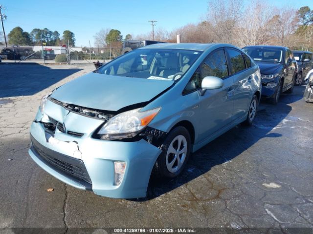 JTDKN3DUXE1835324 Toyota Prius Two