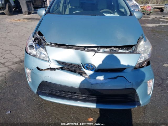 JTDKN3DUXE1835324 Toyota Prius Two