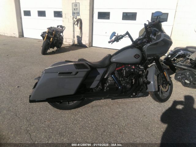 2018 HARLEY-DAVIDSON FLTRXSE 1HD1TCL13JB954358 Photo 3