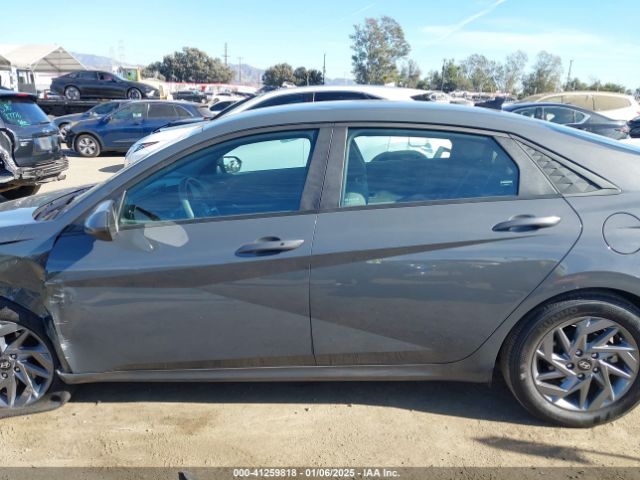KMHLM4DJ1RU107605 Hyundai Elantra Hybrid Blue