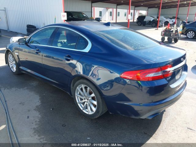 2013 JAGUAR XF SAJWA0ES3DPU03891 Photo 2