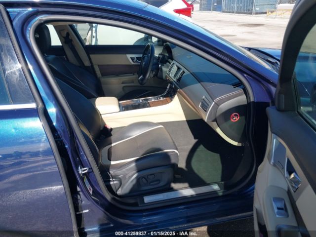 2013 JAGUAR XF SAJWA0ES3DPU03891 Photo 4