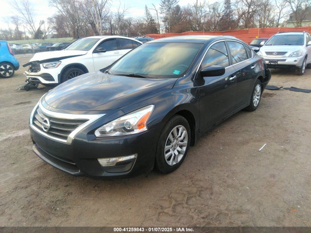 Nissan Altima 2.5 S 2015 1N4AL3AP1FN382582 Image 2
