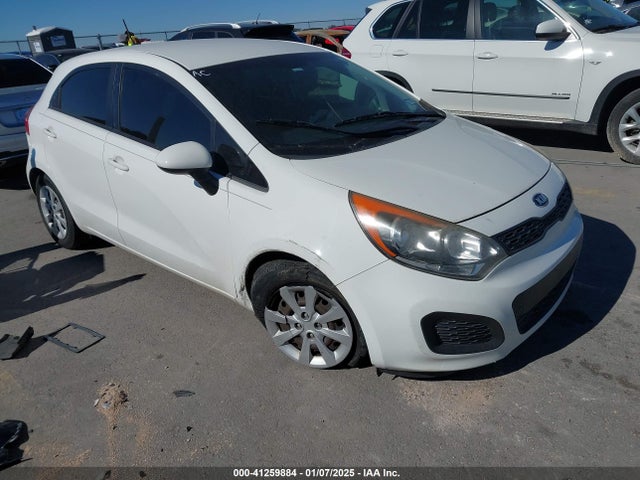 KIA RIO LX 2015 KNADM5A31F6446222 Image 1