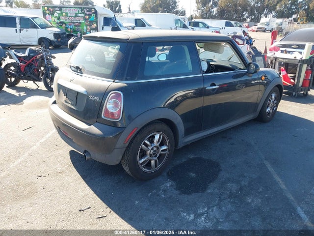 2012 MINI COOPER WMWSU3C54CT543681 Photo 3