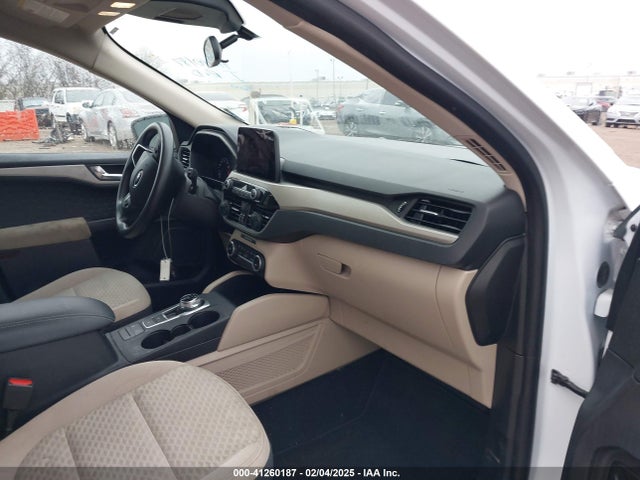 1FMCU9G61LUB44343 Ford ESCAPE SE