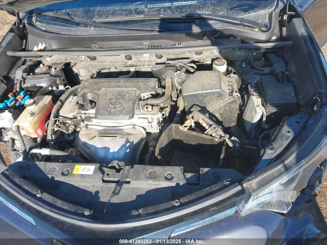 Toyota RAV4 LE 2018 JTMZFREV9JJ152322 Image 10