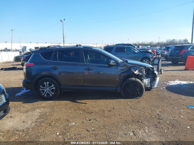 Toyota RAV4 LE 2018 JTMZFREV9JJ152322 Image 13