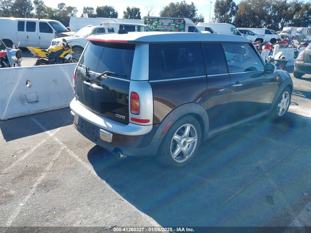 2008 MINI COOPER CLUBMAN WMWML335X8TN66580 Photo 3