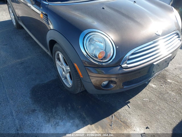 2008 MINI COOPER CLUBMAN WMWML335X8TN66580 Photo 5