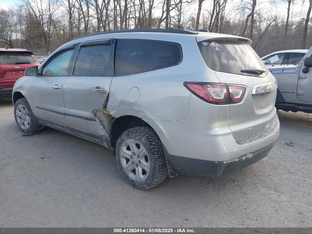 Chevrolet Traverse Ls 2017 1GNKRFED8HJ205334 Image 3